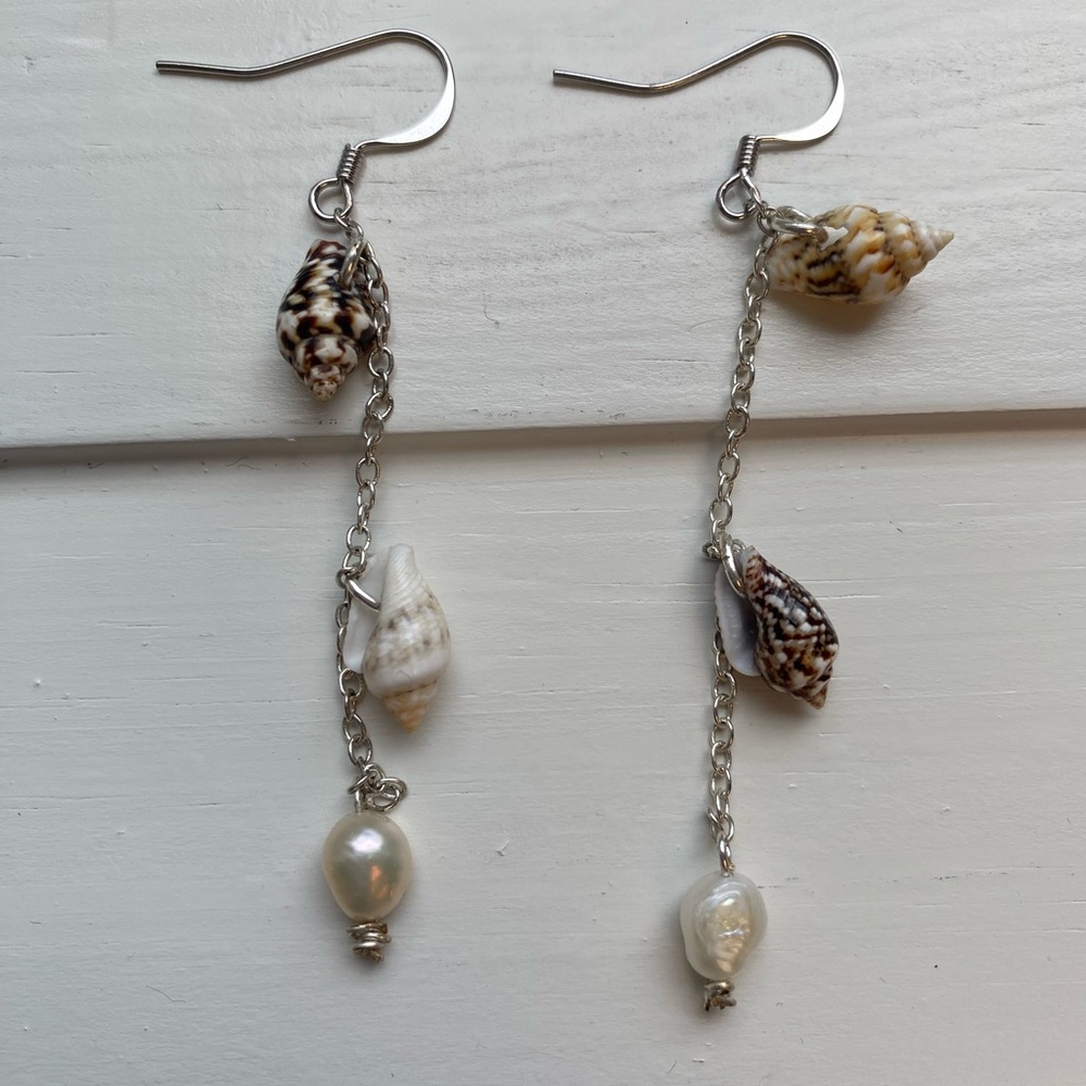 HANDMADE✨ 🐚Sea Shell Pearl, Drop Earrings🐚